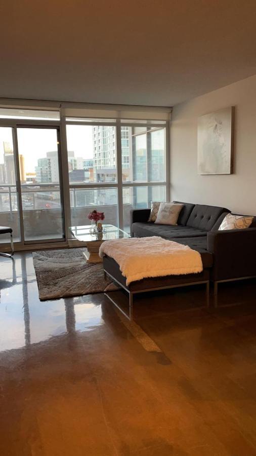 Toronto Downtown Luxurious Stylish 3 Bedroom 3 Bath 2 Balconies Near Rogers Centre Lakeview Condo エクステリア 写真