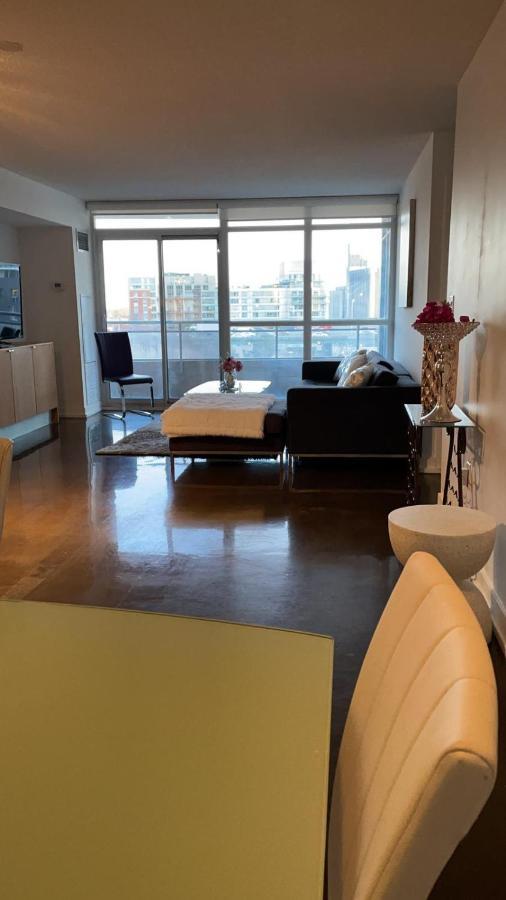 Toronto Downtown Luxurious Stylish 3 Bedroom 3 Bath 2 Balconies Near Rogers Centre Lakeview Condo エクステリア 写真