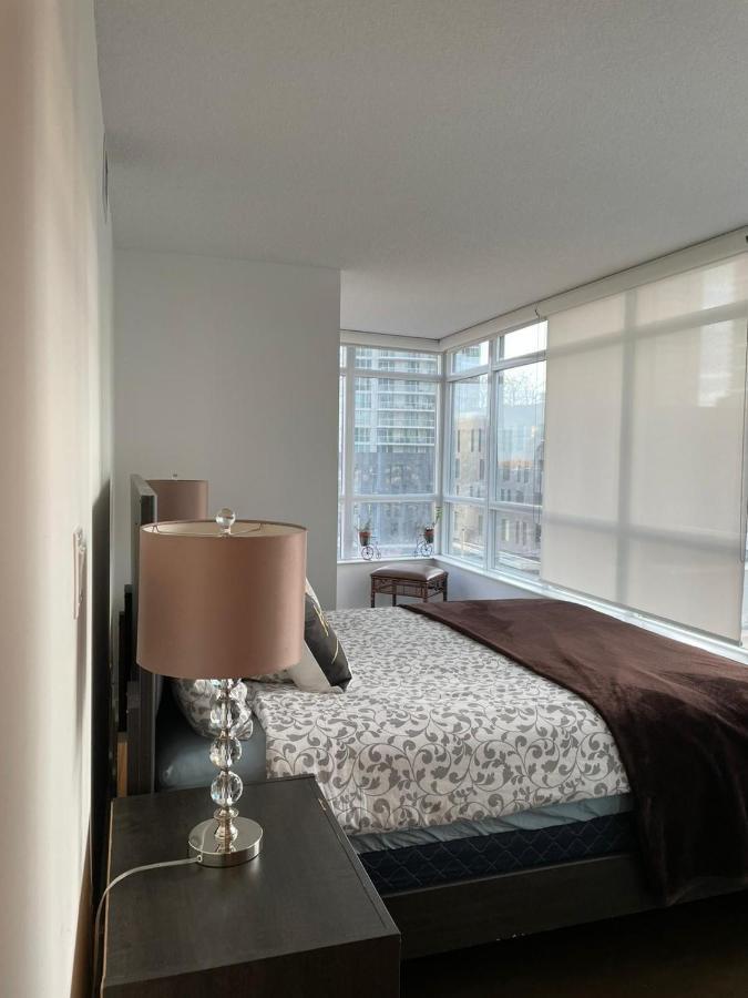 Toronto Downtown Luxurious Stylish 3 Bedroom 3 Bath 2 Balconies Near Rogers Centre Lakeview Condo エクステリア 写真