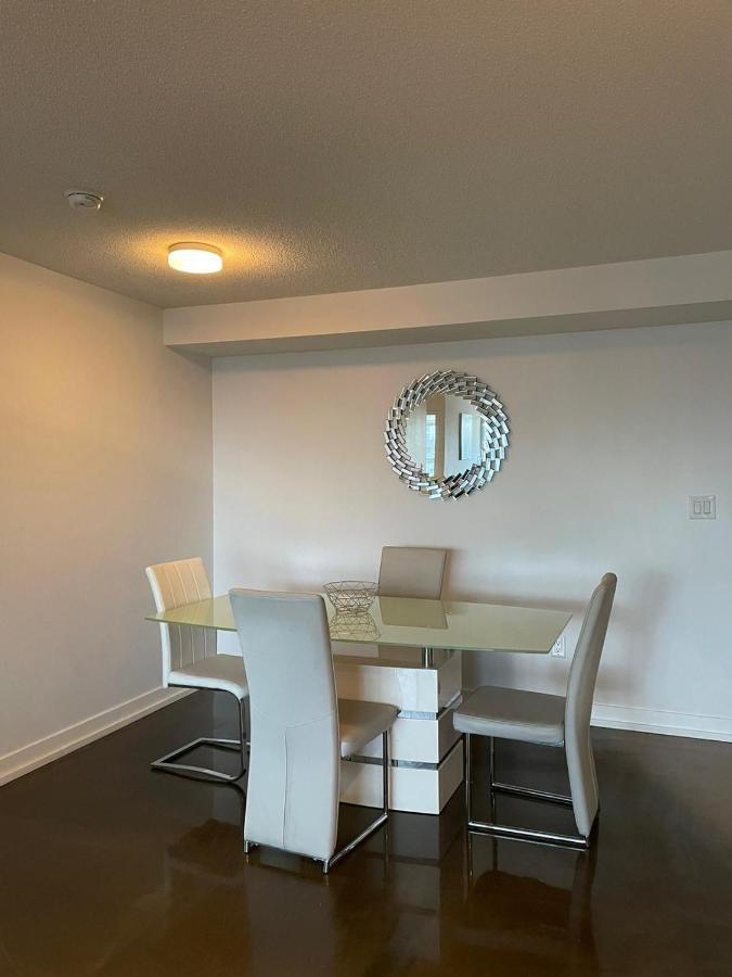 Toronto Downtown Luxurious Stylish 3 Bedroom 3 Bath 2 Balconies Near Rogers Centre Lakeview Condo エクステリア 写真