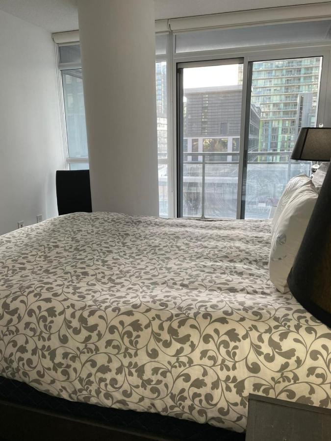 Toronto Downtown Luxurious Stylish 3 Bedroom 3 Bath 2 Balconies Near Rogers Centre Lakeview Condo エクステリア 写真