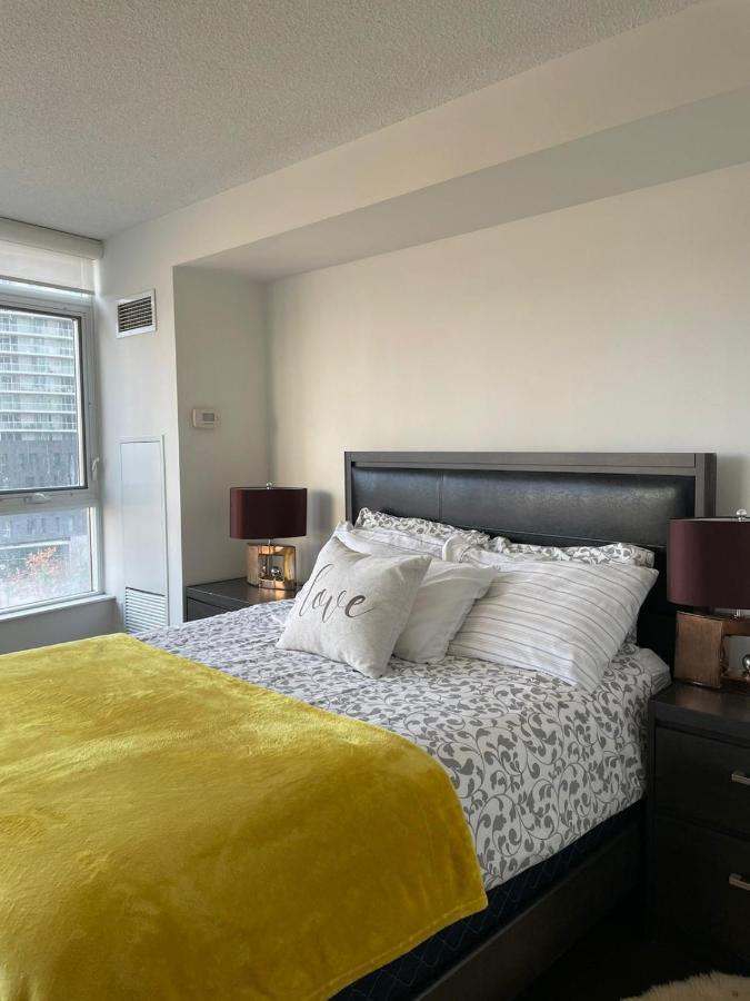 Toronto Downtown Luxurious Stylish 3 Bedroom 3 Bath 2 Balconies Near Rogers Centre Lakeview Condo エクステリア 写真