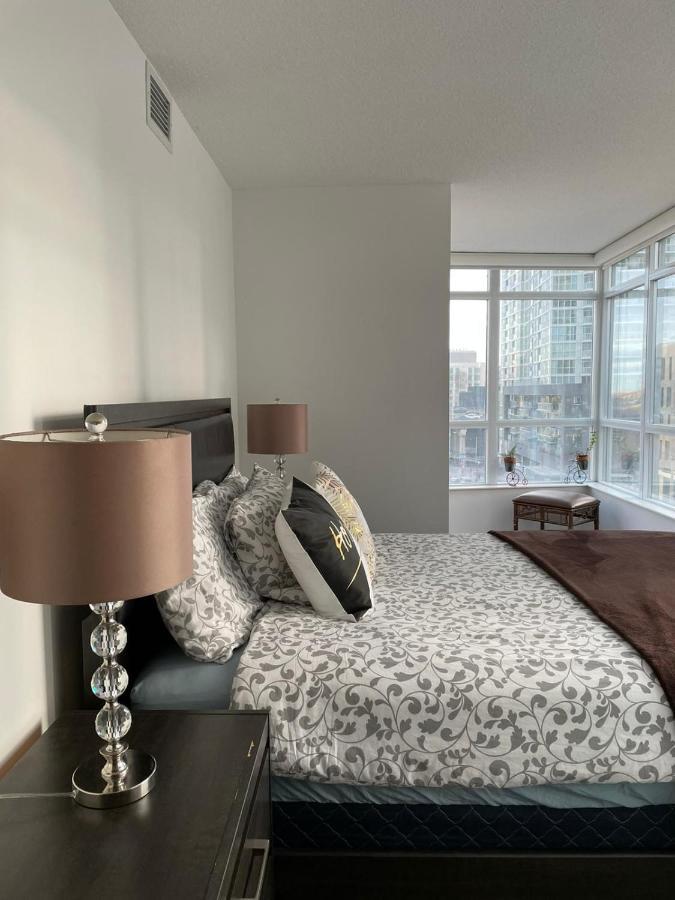Toronto Downtown Luxurious Stylish 3 Bedroom 3 Bath 2 Balconies Near Rogers Centre Lakeview Condo エクステリア 写真