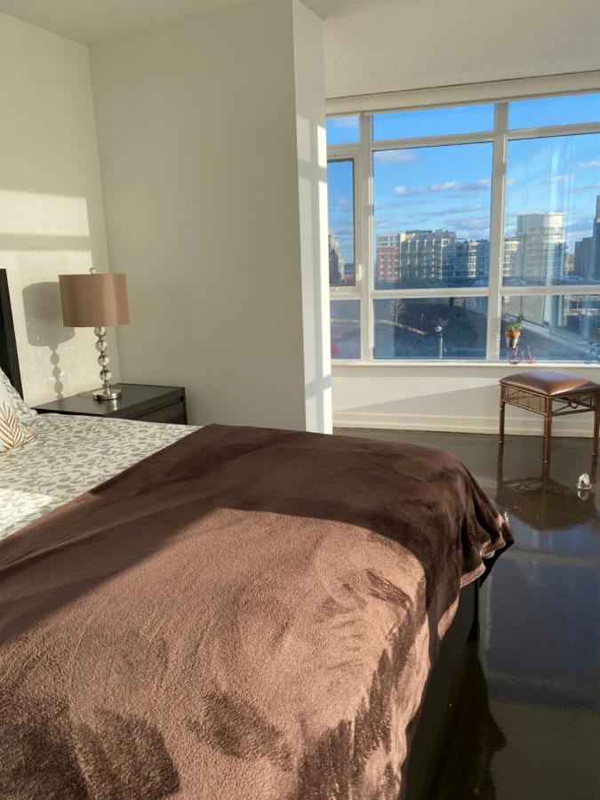 Toronto Downtown Luxurious Stylish 3 Bedroom 3 Bath 2 Balconies Near Rogers Centre Lakeview Condo エクステリア 写真