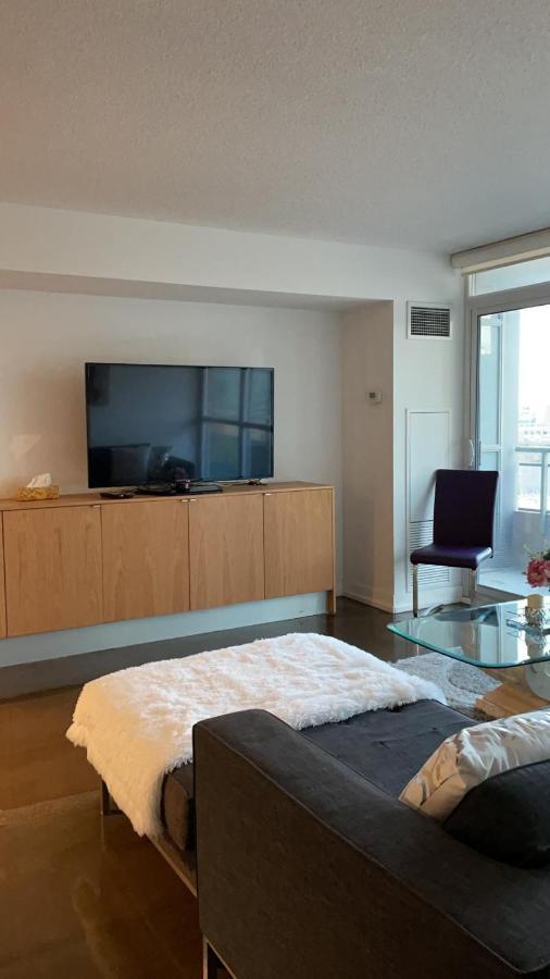 Toronto Downtown Luxurious Stylish 3 Bedroom 3 Bath 2 Balconies Near Rogers Centre Lakeview Condo エクステリア 写真